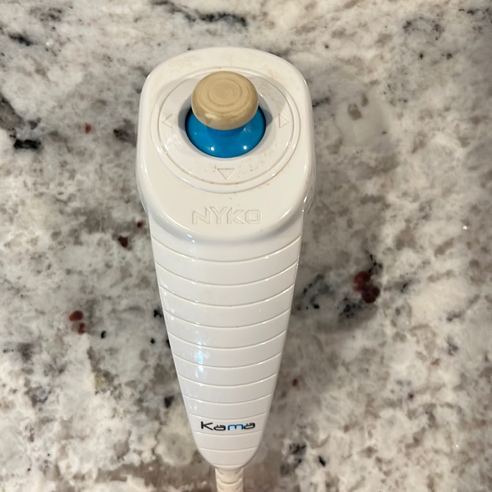 Nyko Kama Nintendo Wii nunchuck
